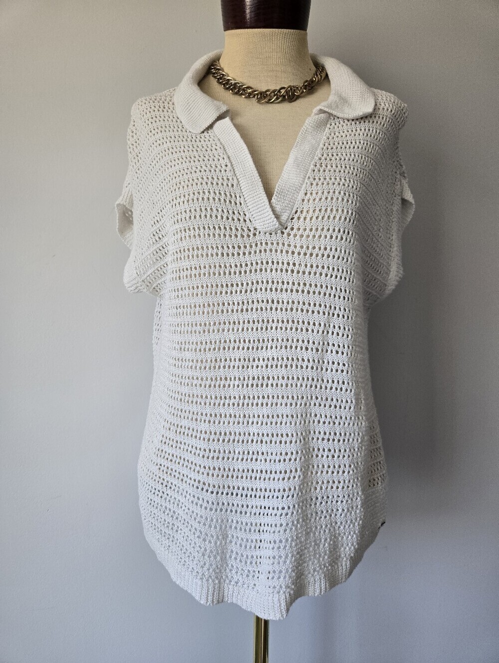 FIG White Crochet Knit Linen And Cotton Polo Sleeveless Top. Size Small